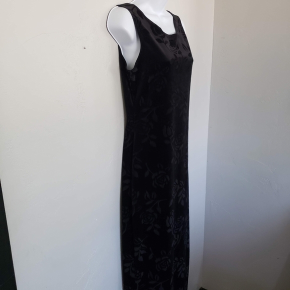 Possessed Vintage 90s Med Sleeveless Black Velvet Maxi Dress Rose Floral Pattern - Picture 2 of 8